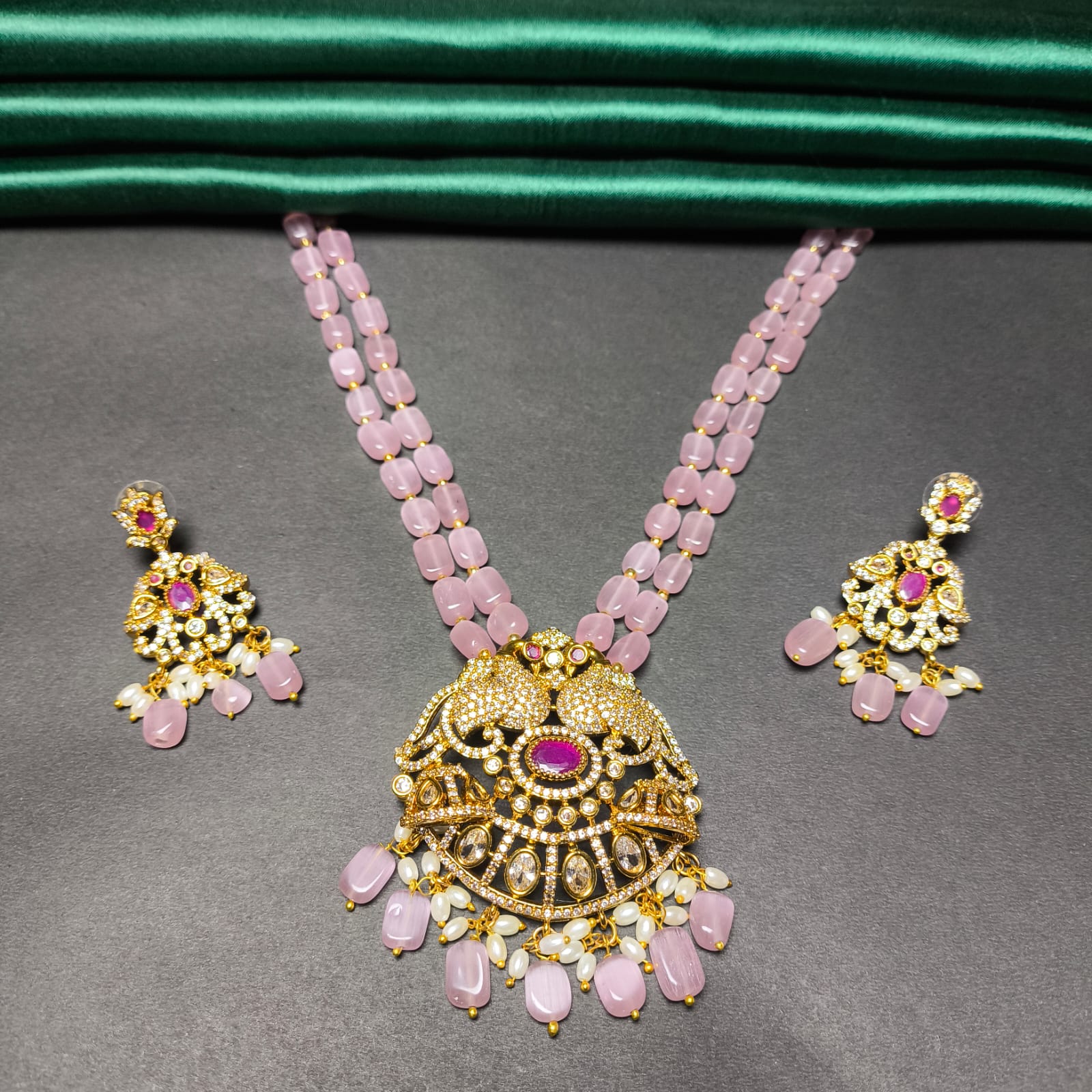 Victorian Peacock Monalisa Set with Pearls