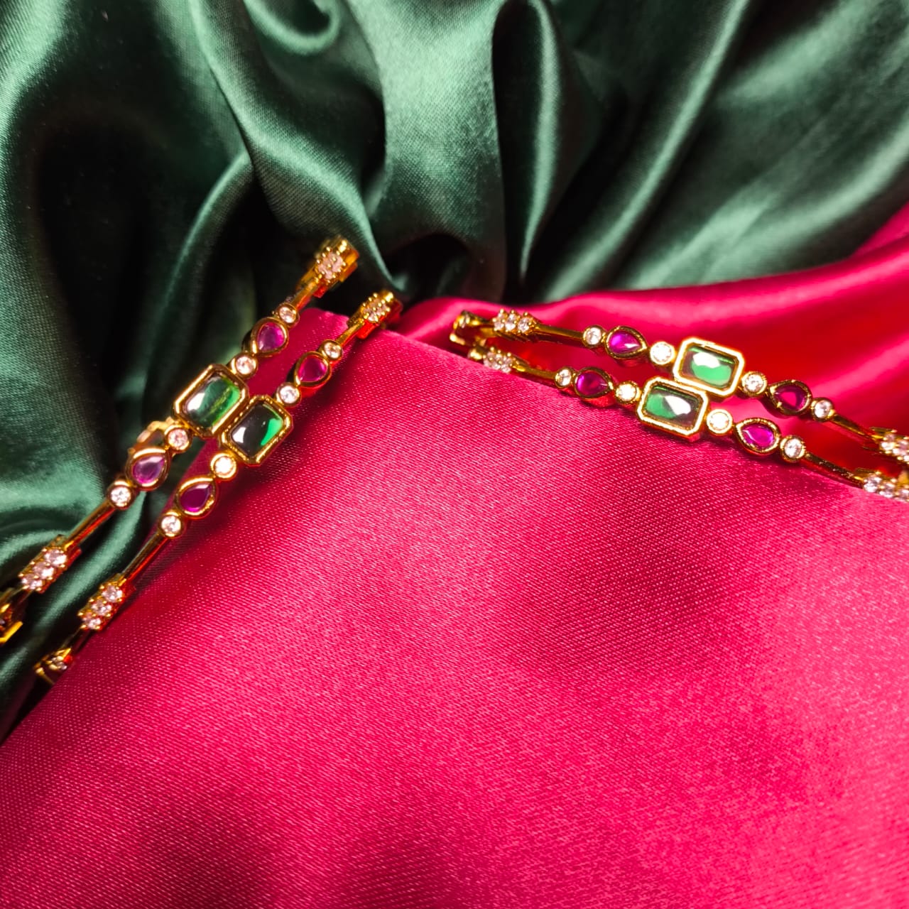 Classic Green–Pink Kemp Stone Bangles