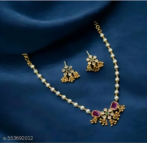 Elegant Traditional Pearl Jewellery Set