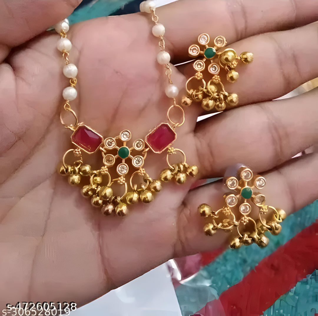 Elegant Traditional Pearl Jewellery Set