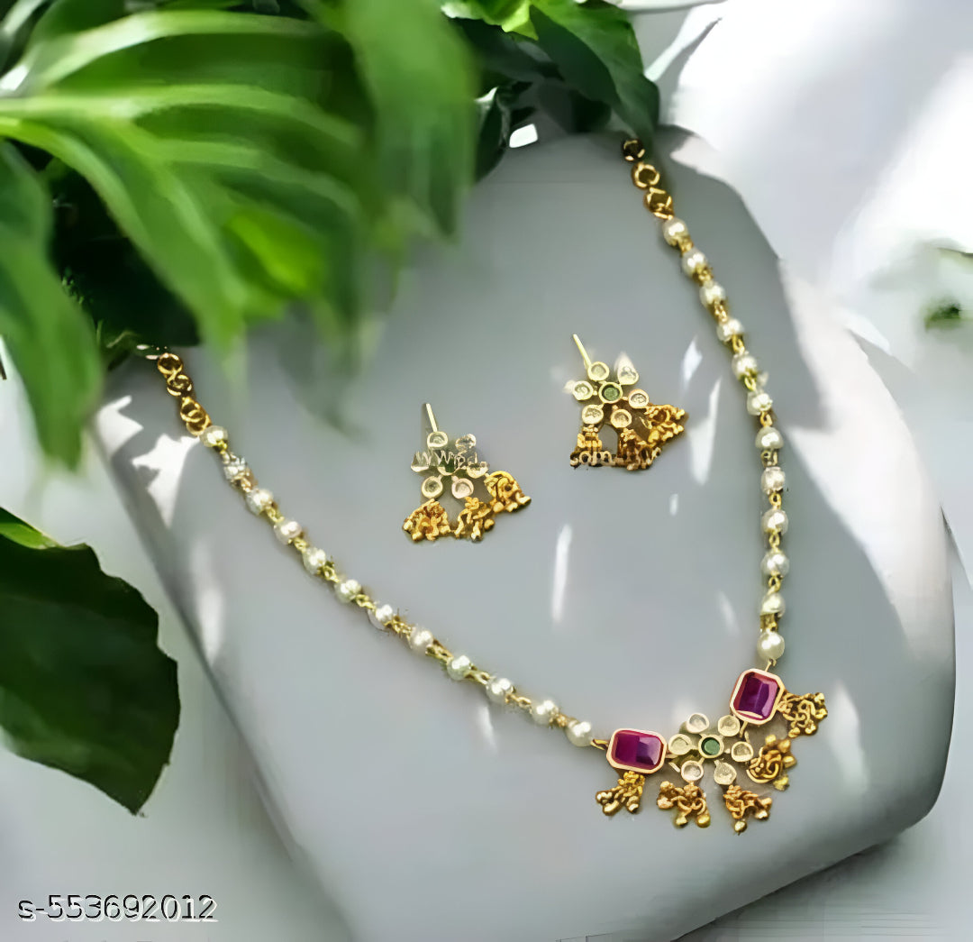 Elegant Traditional Pearl Jewellery Set