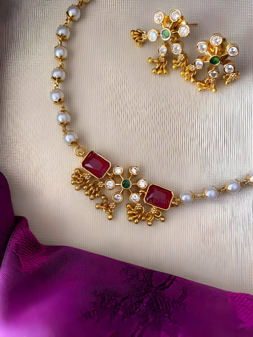 Elegant Traditional Pearl Jewellery Set